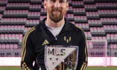 米兰体育官网-关于梅西打破守门魔咒，梅开二度助球队大胜的信息