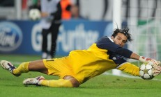 ac米兰下载-跨越时空的决胜者，当活塞铁血封印篮网，克莱于欧冠之巅挽弓射日