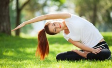 米兰体育官网-雄鹿击溃76人背后，布克如何用无形影响力拉满存在感