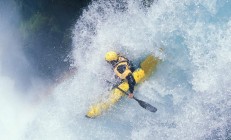 米兰APP下载-独木难支？雷霆力克76人背后，王哲林状态火热成唯一亮点