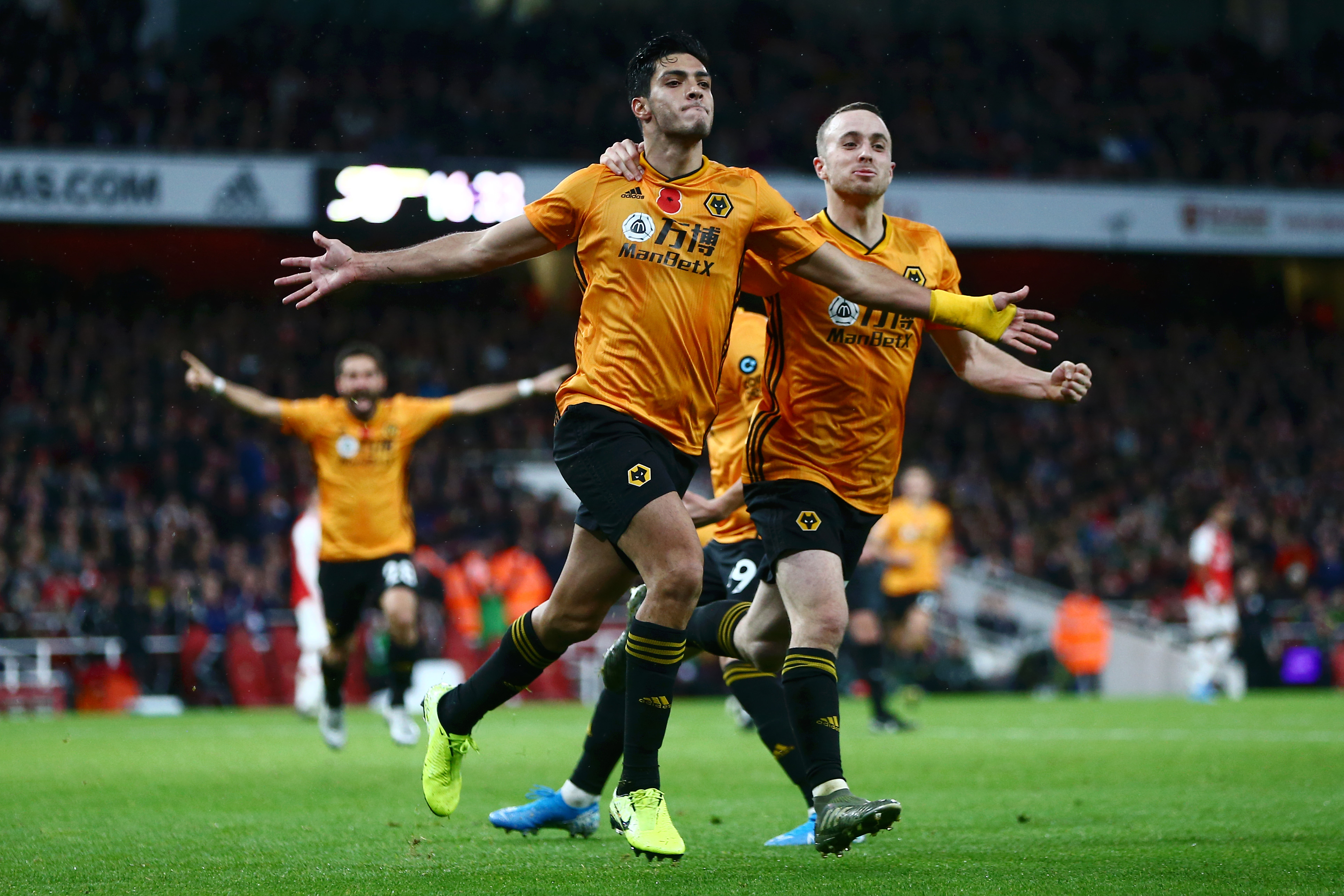 尼斯坐镇主场战平甘冈,保级道路漫长 尼斯坐镇主场战平甘冈,保级道路漫长