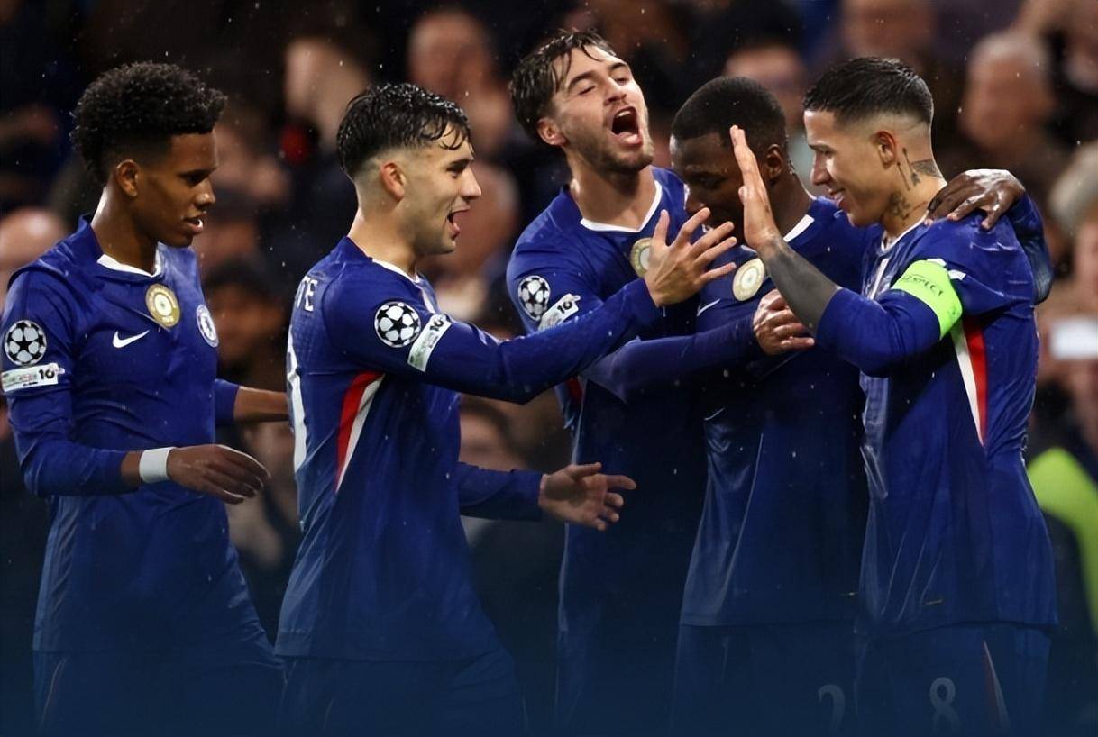 切尔西大捷,双杀对手领跑! 切尔西大捷,双杀对手领跑!