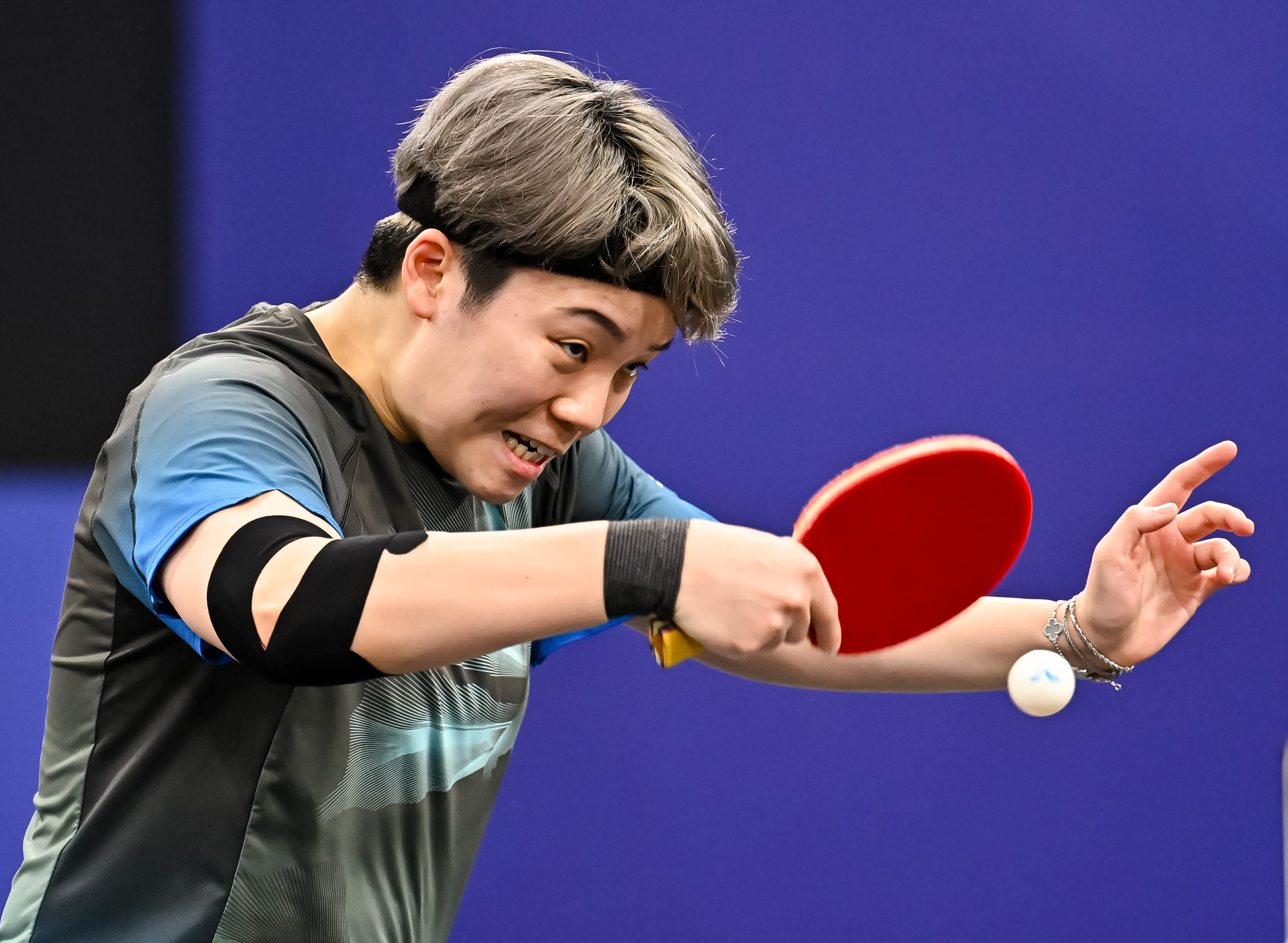 关于比赛中球员的高超技艺让人无比钦佩的信息 关于比赛中球员的高超技艺让人无比钦佩的信息