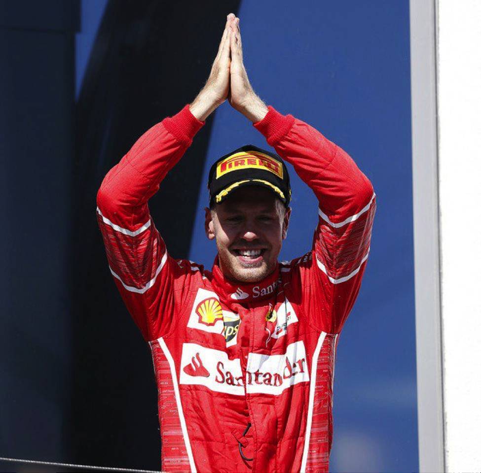 匈牙利队勇夺胜利，挺入四强