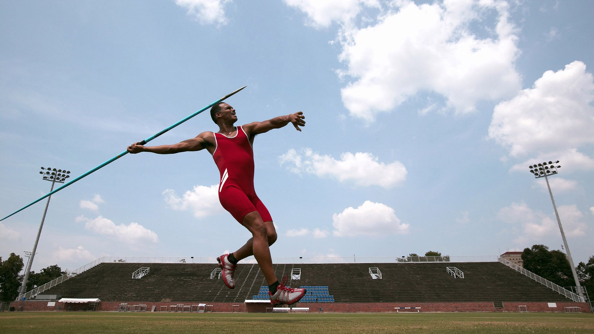 奥运周期关键战之夜，哈利伯顿高光表现引领美国男篮走向巴黎